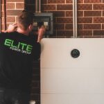 Moderne smarte Energiespeicher im Haushalt zur nachhaltigen Energieversorgung und Optimierung des Energieverbrauchs.